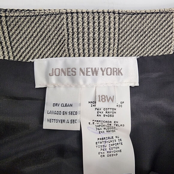 Elegant Gray Plaid Women's Skirt - Picture 4 of 5